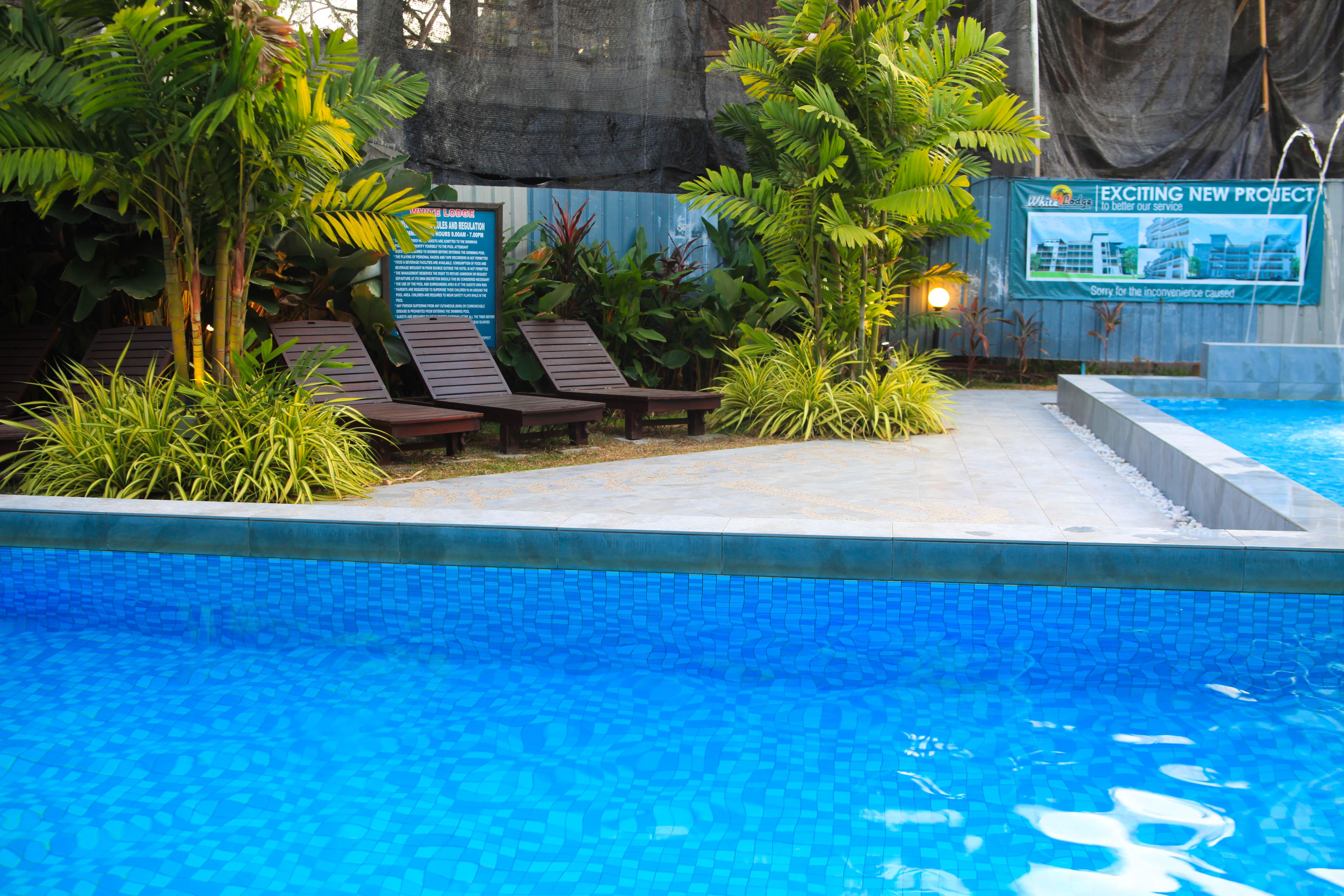 White Lodge Pantai Cenang  Exterior photo