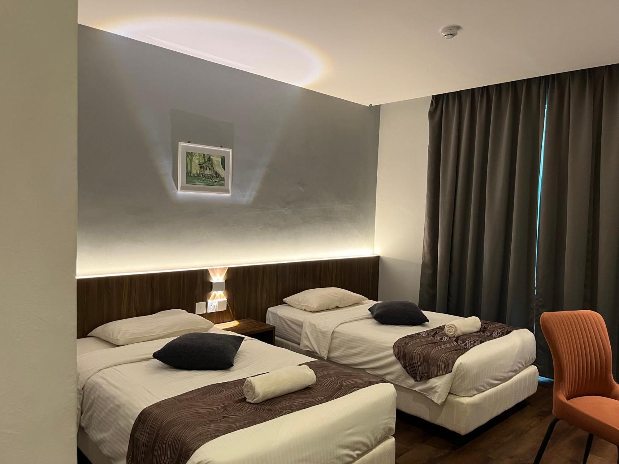 White Lodge Pantai Cenang  Exterior photo