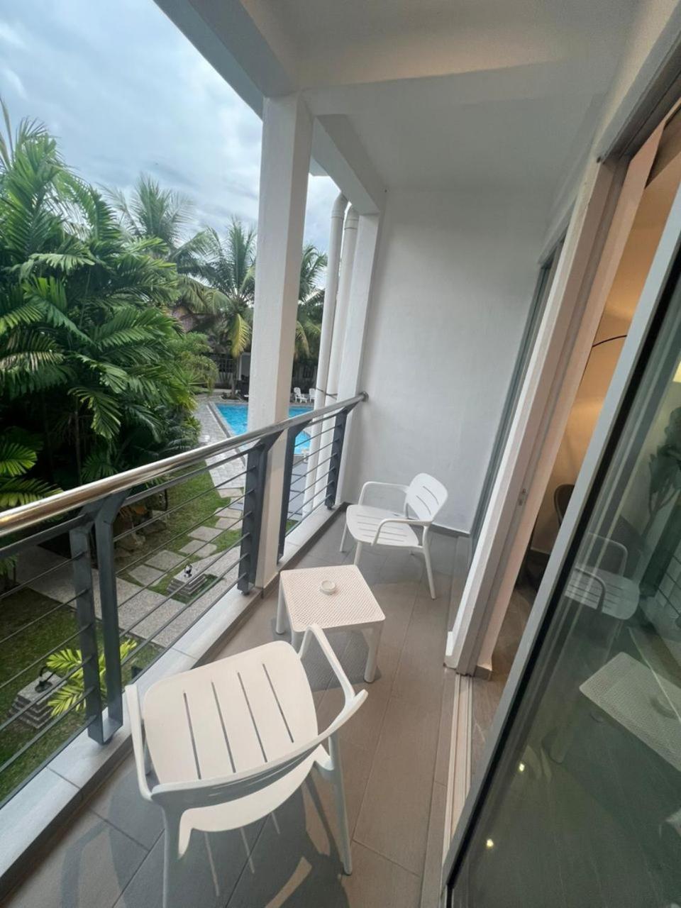 White Lodge Pantai Cenang  Exterior photo